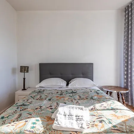 Entre Et Nature - Les Hauts De Avec Garage Gratuit Daire